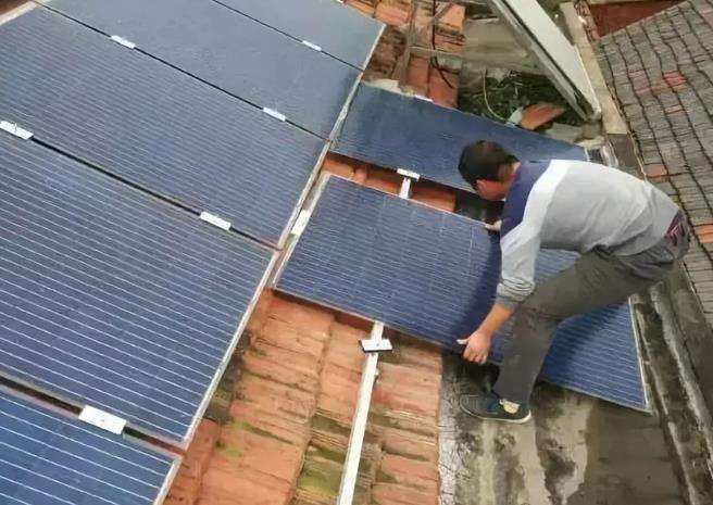 國內光伏市場信心不足 未來的路在何方?(圖2) 國內光伏市場信心不足 未來的路在何方?(圖2)