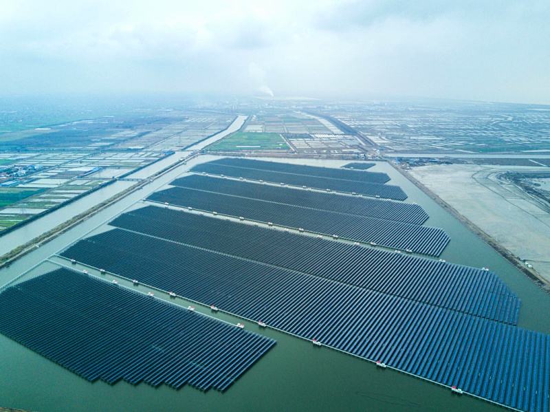 為什么超大型太陽能發電場會這么火?來看看(圖1) 光伏發電廠