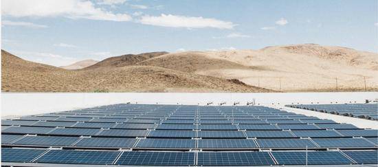 特斯拉公布全球最大屋頂光伏電站照片(圖1) 特斯拉公布全球最大屋頂光伏電站照片(圖1)