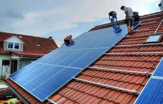 光伏組件廢棄回收,未來(lái)市場(chǎng)將達(dá)到120億美元(圖1) 光伏組件回收