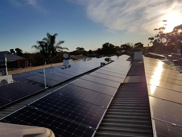 驚爆太陽能行業內幕!定時炸彈 能省電 安全隱患(圖1) 太陽能發電板廠家